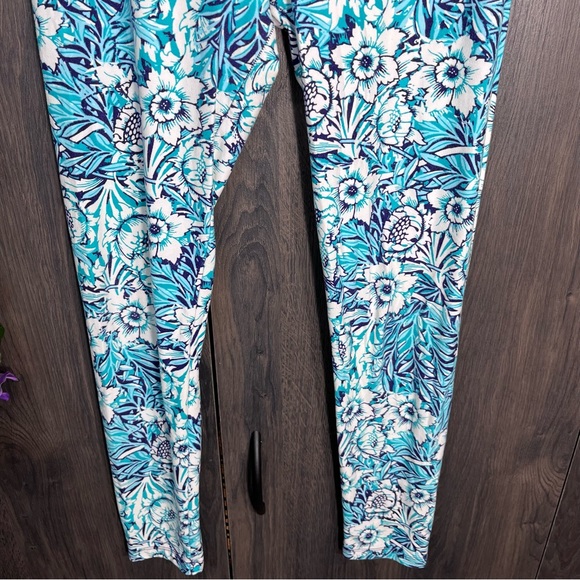 🌼3/$30🌼LulaRoe Floral Tropical Printed One Size Leggings - Picture 4 of 16